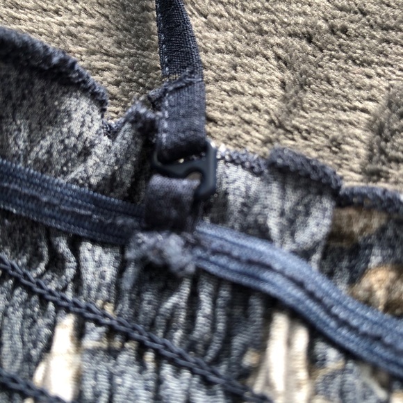 3 Garage brand tops - Picture 5 of 13